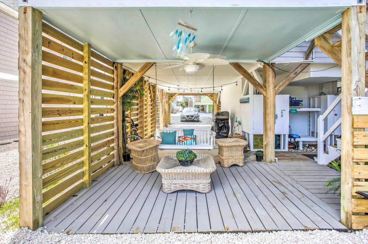 Coastal Oasis With Decks Walk To Holden Beach! Exterior photo